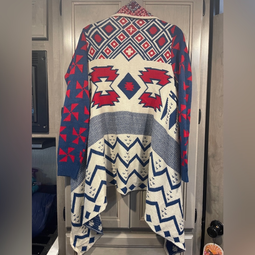 Dreamers Aztec print sweater size M/L in good used condition